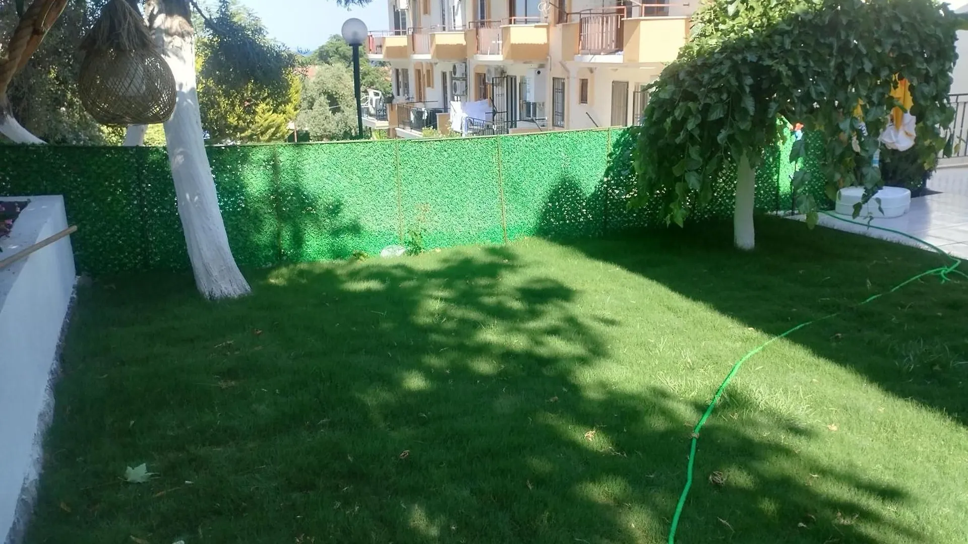 Kadinlar Denizi Plaji 100 M Bahceli Havuzlu Villa Kuşadası
